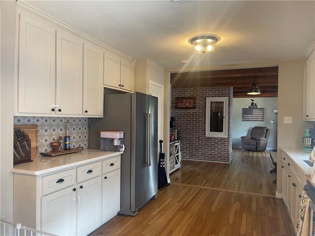 721 S 8th St, Kingsville, TX 78363