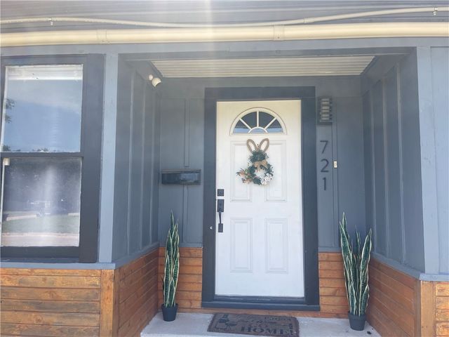 721 S 8th St, Kingsville, TX 78363