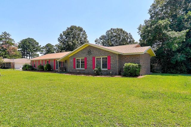 4011 Woodberry Drive, Dothan, AL 36301