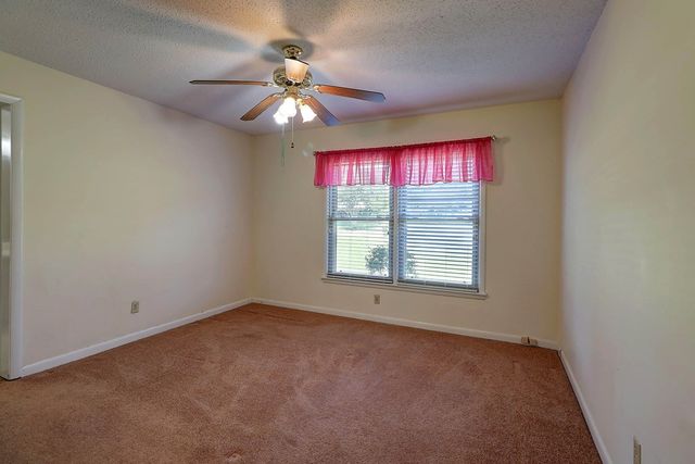 4011 Woodberry Drive, Dothan, AL 36301