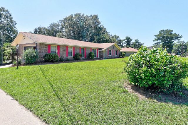4011 Woodberry Drive, Dothan, AL 36301