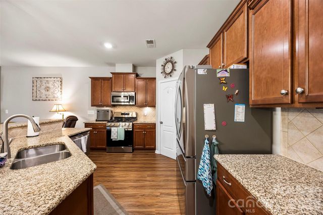 3270 Yarmouth Lane, Gastonia, NC 28056