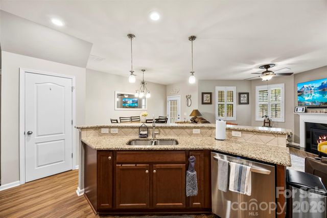 3270 Yarmouth Lane, Gastonia, NC 28056