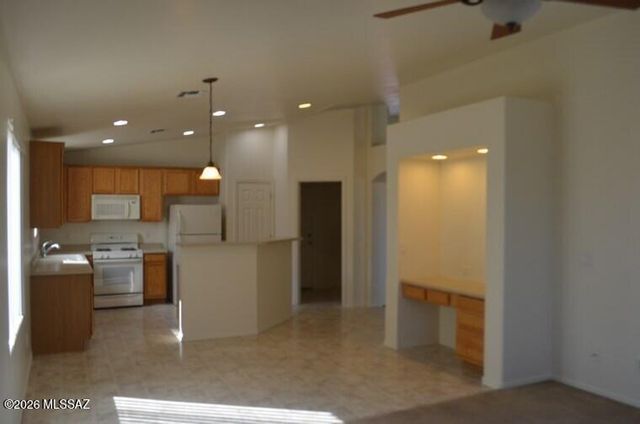 13671 E Vía Valle De Lobo, Vail, AZ 85641