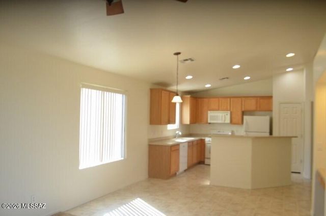 13671 E Vía Valle De Lobo, Vail, AZ 85641