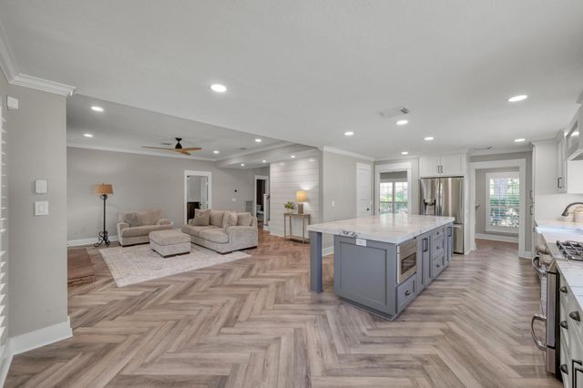12103 Auburn Hills Drive, Tomball, TX 77377
