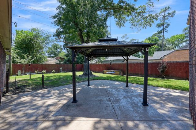 12103 Auburn Hills Drive, Tomball, TX 77377
