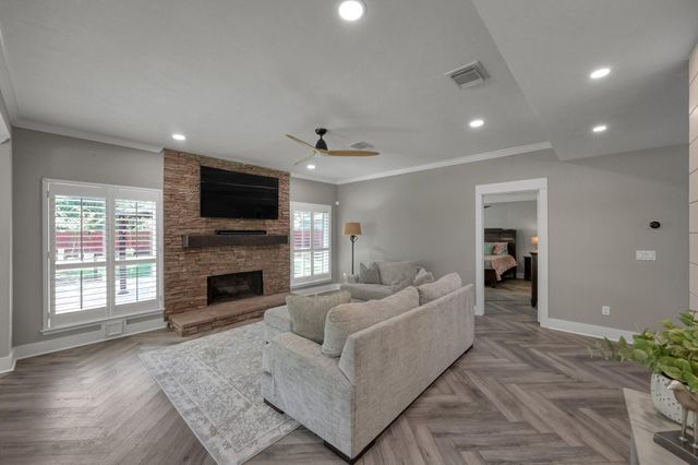 12103 Auburn Hills Drive, Tomball, TX 77377