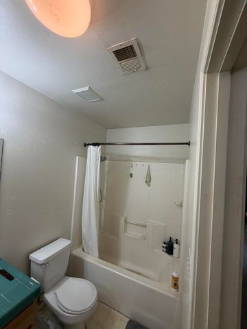 1364 W Date Avenue, Porterville, CA 93257