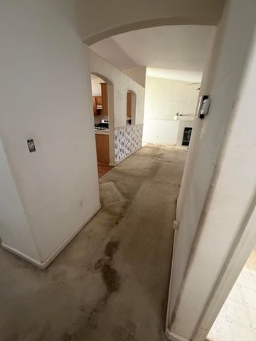 1364 W Date Avenue, Porterville, CA 93257