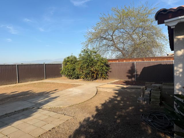 1364 W Date Avenue, Porterville, CA 93257