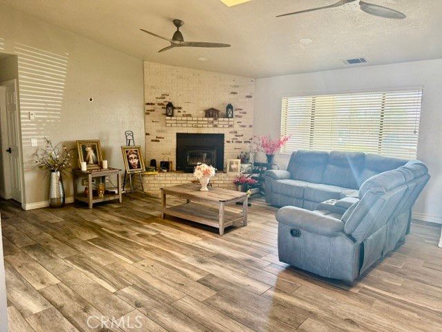 13375 Rincon Rd, Apple Valley, CA 92308