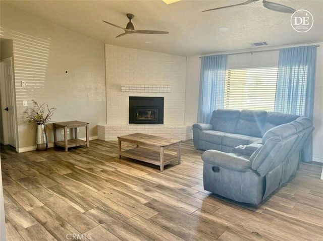 13375 Rincon Rd, Apple Valley, CA 92308