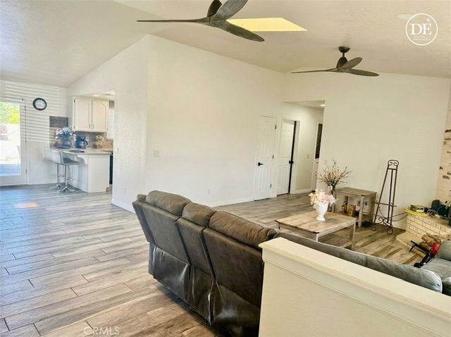 13375 Rincon Rd, Apple Valley, CA 92308