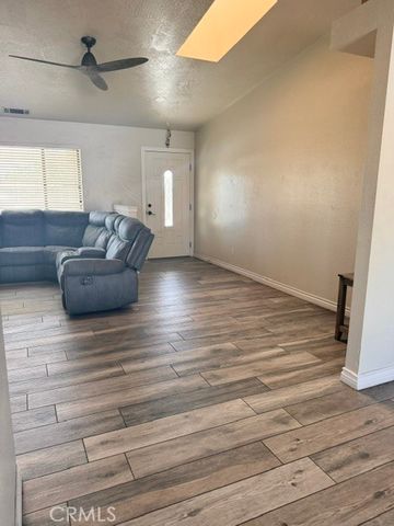 13375 Rincon Rd, Apple Valley, CA 92308