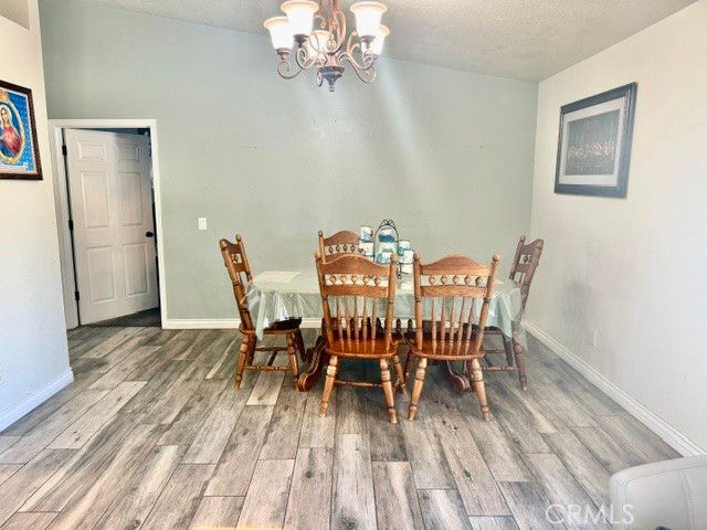 13375 Rincon Rd, Apple Valley, CA 92308