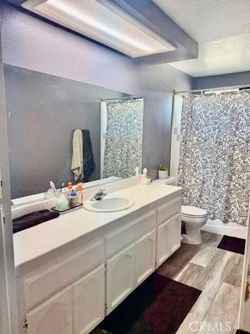 13375 Rincon Rd, Apple Valley, CA 92308