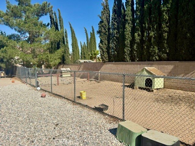 13375 Rincon Rd, Apple Valley, CA 92308
