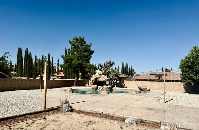 13375 Rincon Rd, Apple Valley, CA 92308