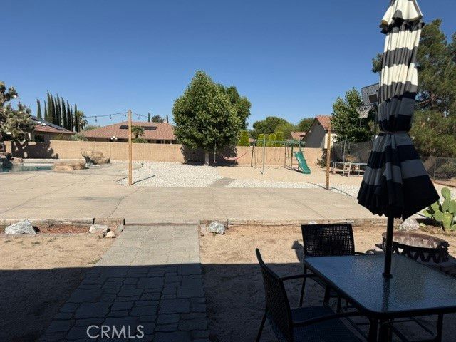 13375 Rincon Rd, Apple Valley, CA 92308