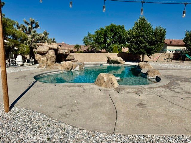 13375 Rincon Rd, Apple Valley, CA 92308