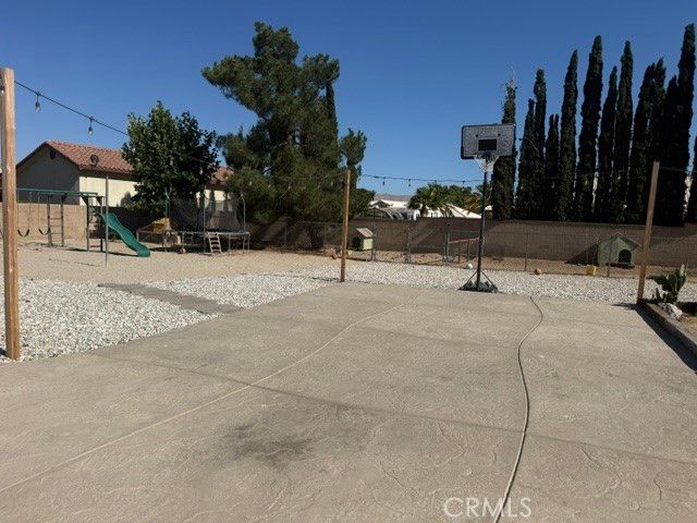 13375 Rincon Rd, Apple Valley, CA 92308