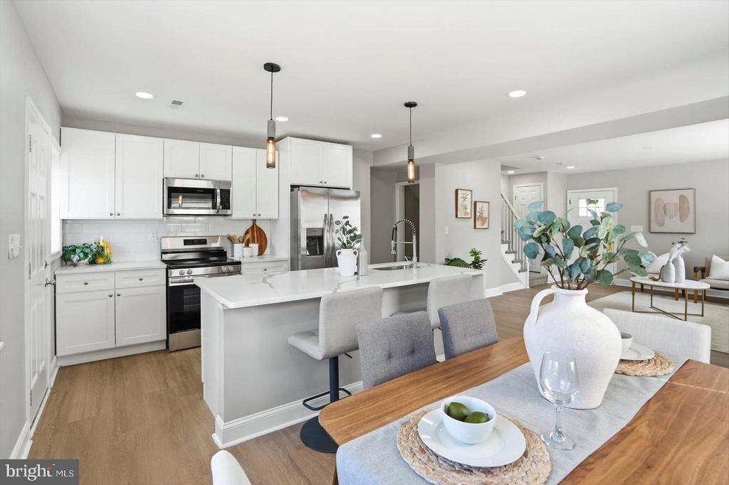 Image 9 of property listing at 1300 PENTRIDGE RD, Baltimore, MD 21239