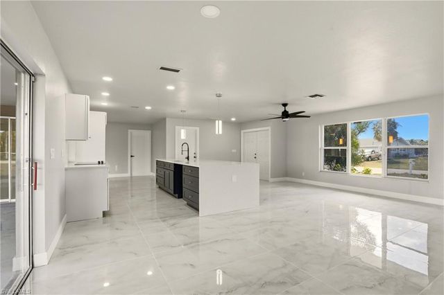 3805 SE 12th AVE, Cape Coral, FL 33904