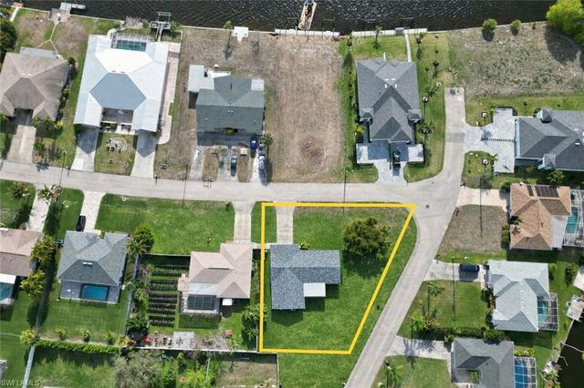 3805 SE 12th AVE, Cape Coral, FL 33904