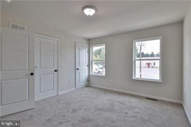 665 SIPOS DR, Northampton, PA 18067