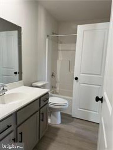 665 SIPOS DR, Northampton, PA 18067