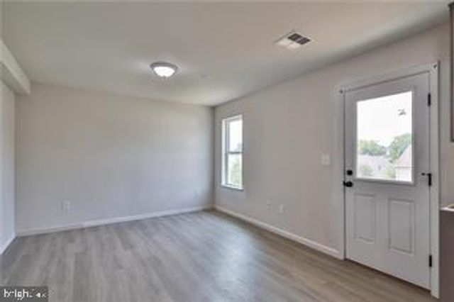 665 SIPOS DR, Northampton, PA 18067