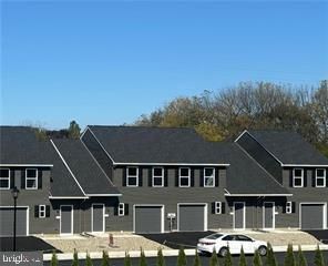 665 SIPOS DR, Northampton, PA 18067