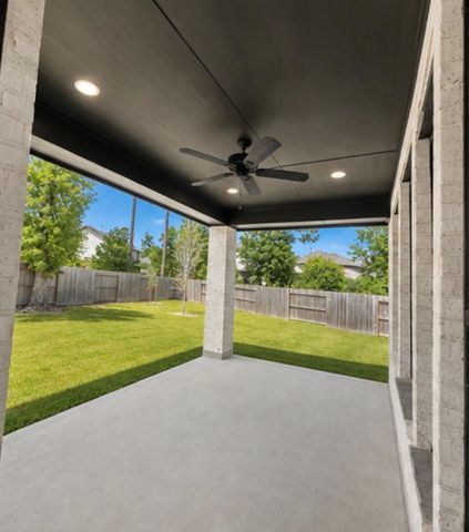 403 Soapberry Tree Court, Conroe, TX 77318