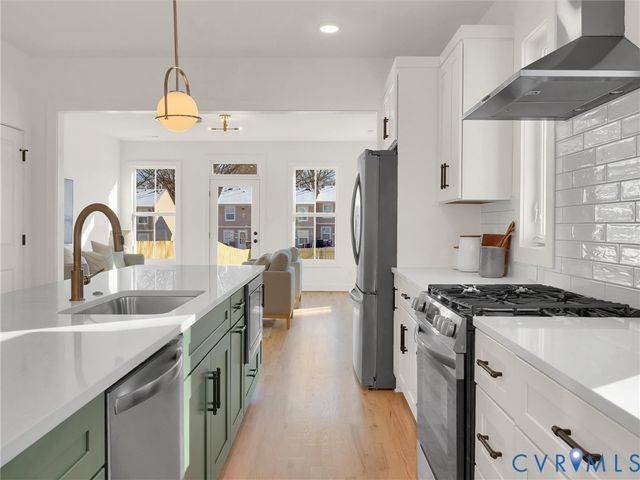 2220 Perry St, Richmond, VA 23225