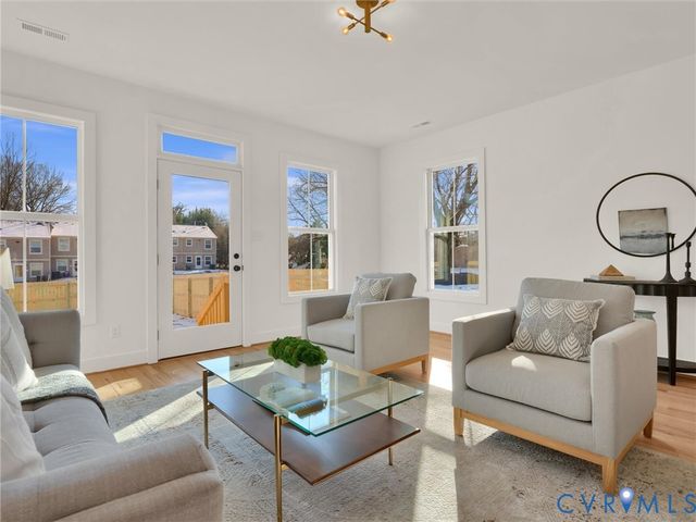 2220 Perry St, Richmond, VA 23225