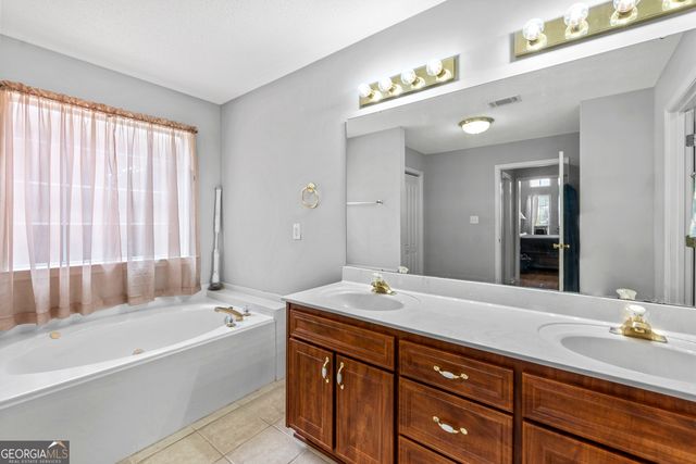 134 Williamstown Drive, Warner Robins, GA 31093