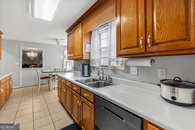 134 Williamstown Drive, Warner Robins, GA 31093
