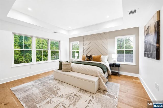 44 E Cedar Street, Livingston, NJ 07039