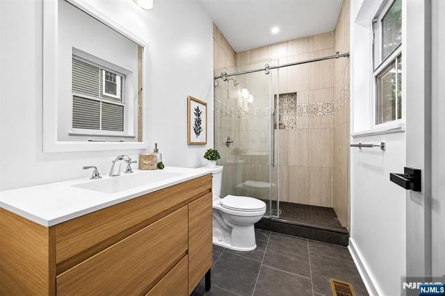 44 E Cedar Street, Livingston, NJ 07039