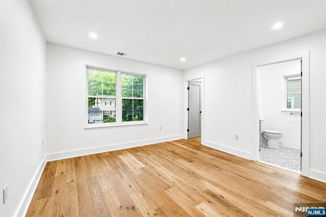 44 E Cedar Street, Livingston, NJ 07039