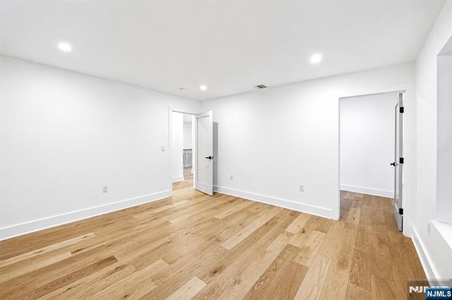 44 E Cedar Street, Livingston, NJ 07039