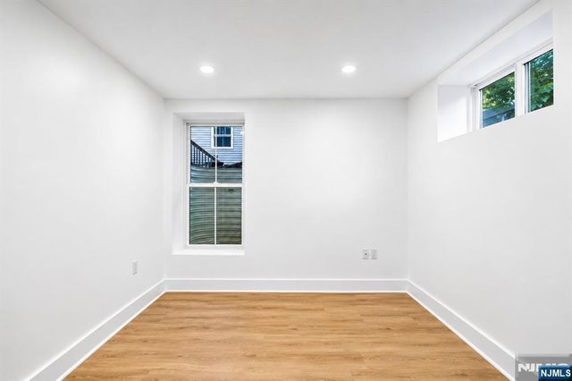 44 E Cedar Street, Livingston, NJ 07039