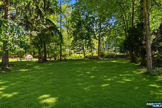 44 E Cedar Street, Livingston, NJ 07039