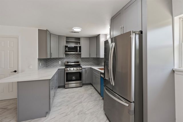 1228 Brookside Drive, Hurst, TX 76053