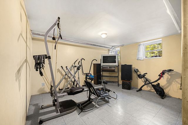 567 LEXINGTON Avenue, New York City, NY 11221