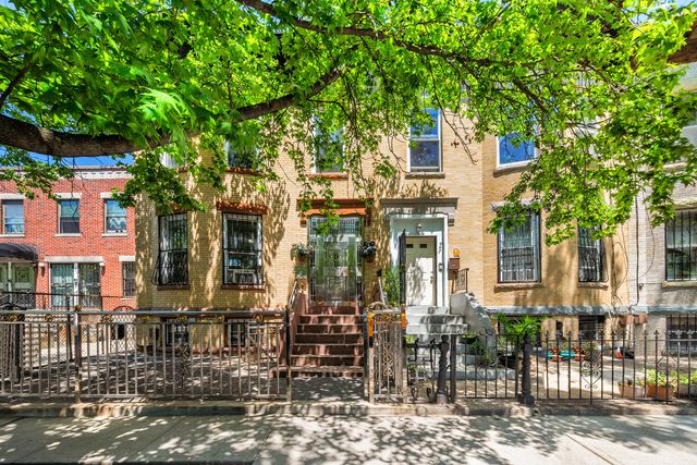 567 LEXINGTON Avenue, New York City, NY 11221