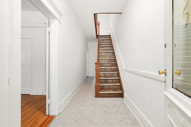 567 LEXINGTON Avenue, New York City, NY 11221