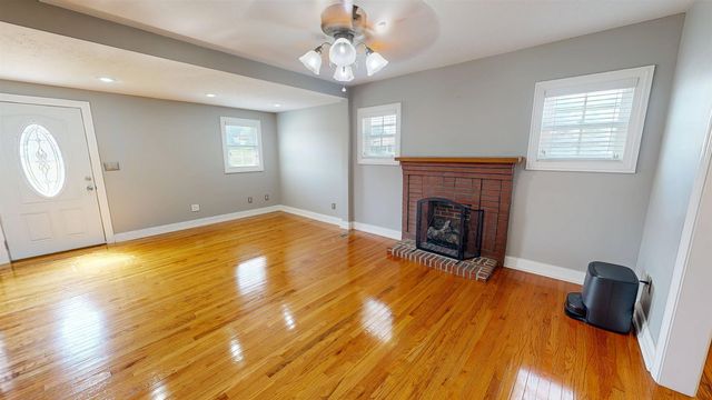2423 S 29TH STREET, Ashland, KY 41102
