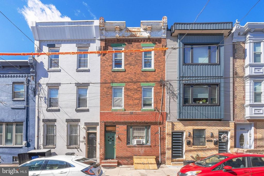 1718 S 4TH ST, Philadelphia, PA 19148